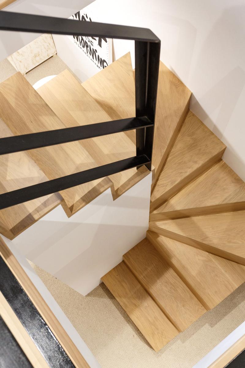 Escalier Bois Massif Paris XVI — vue 1